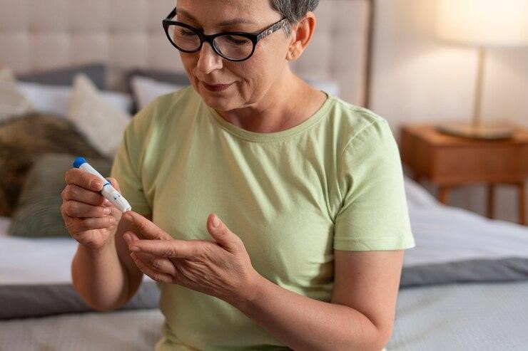 Mujer mayor con diabetes